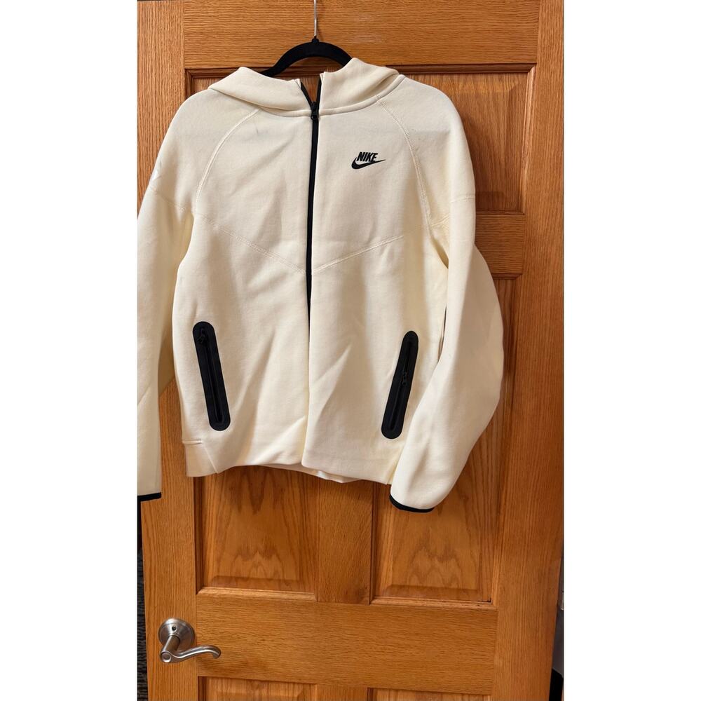 Nike Tech Fleece Big Kids' Full-Zip Hoodie Xl - Picture 3 of 5